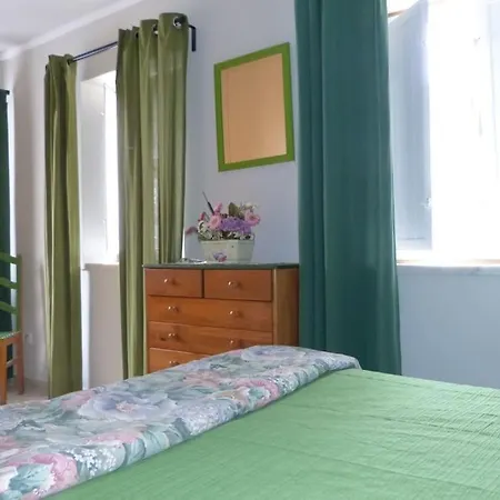 Apartment Casa Amarela - Center By The Ericeira